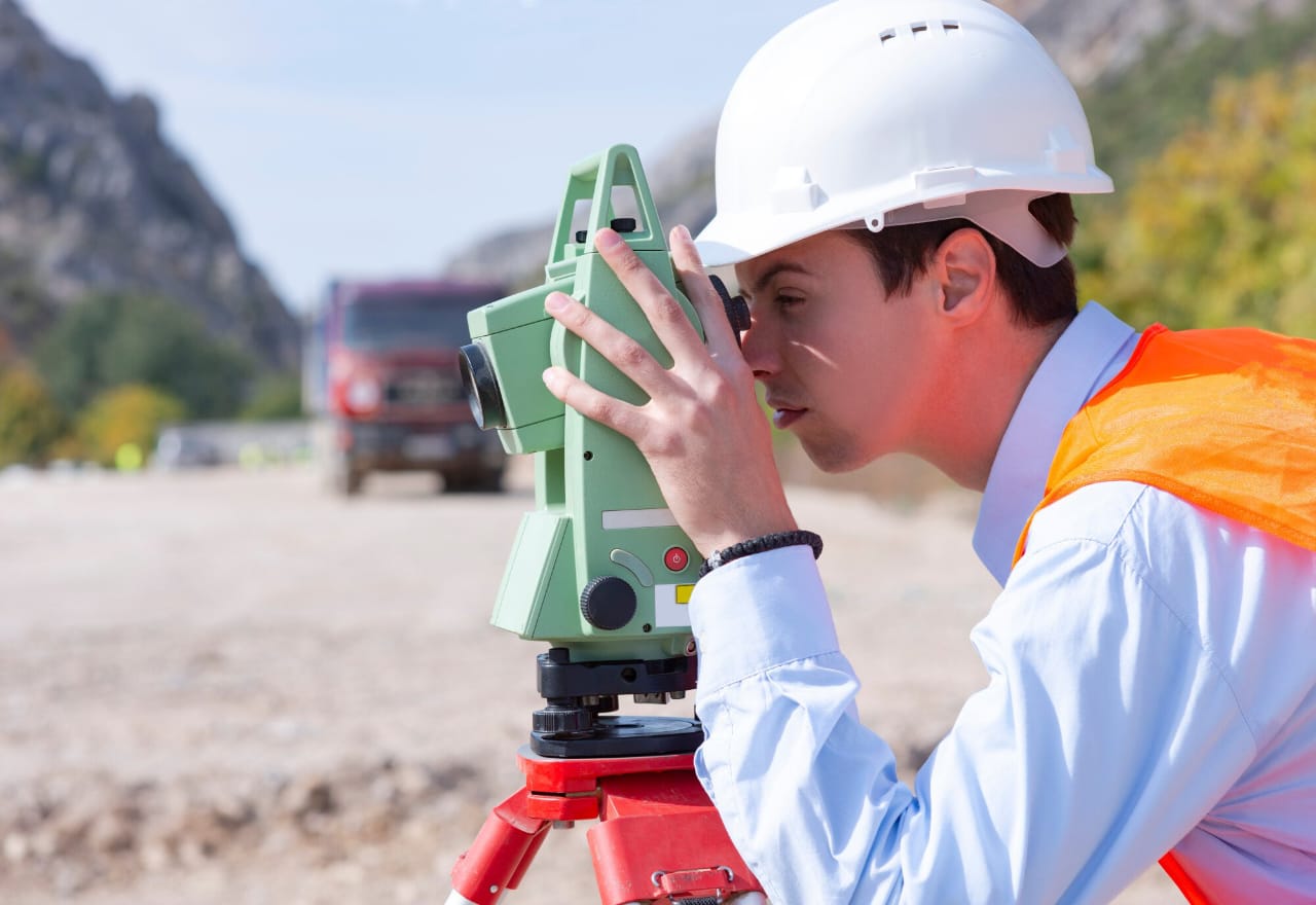 3 Tips for Hiring a Licensed Land Surveyor