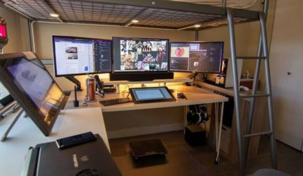 The Evolution of Studio 30: From Conception to Prominence in the Art Scene