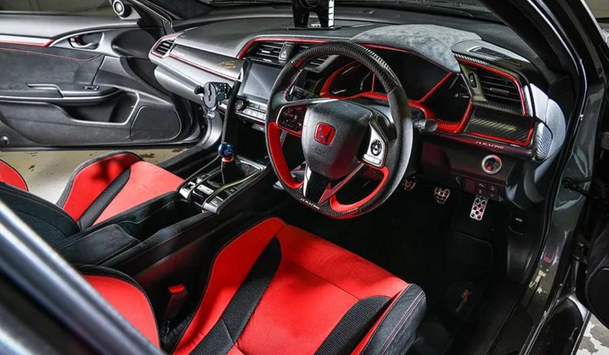 Exploring the Sleek and Sporty Interior of the Civic Type R FK8