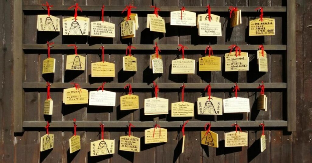 Laibel Labels for Jewish Books: A Comprehensive Guide to Their Significance, Usage, and History