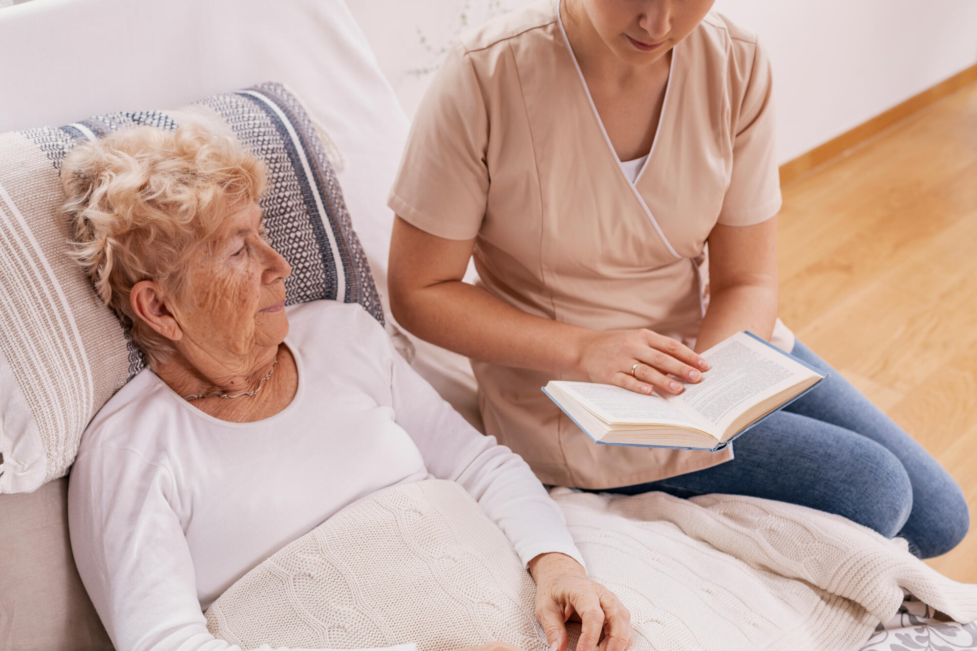 Top Features to Look for in Assisted Living Facilities
